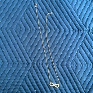 (New) Infinity silver necklace